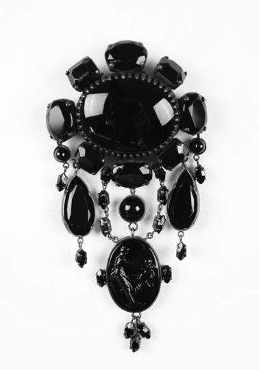 19th Century mourning jewelry-jet brooch
