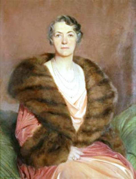 Anna Thomson Dodge wearing the three-strand Dodge Pearl Necklace 