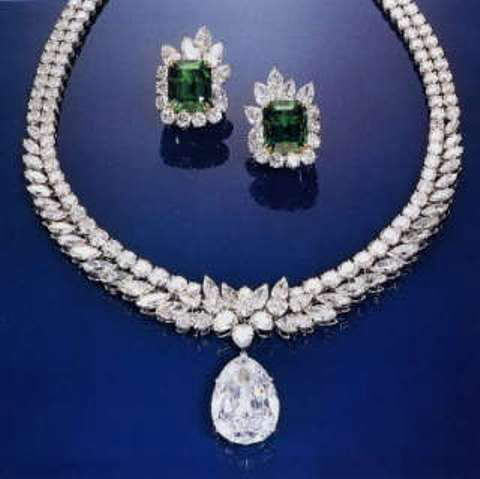 Arcot I hanging as a pendant from a Van Cleef & Arpels all diamond neklace 