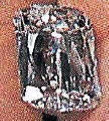 Close-up of Ashoka-cut satellite diamond 