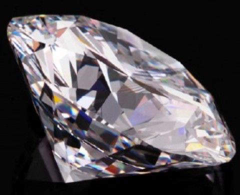 Another view of the Chloe Diamond 