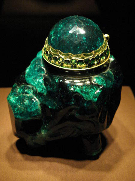 emerald-vessel-unguentarium-2860-carat-columbian