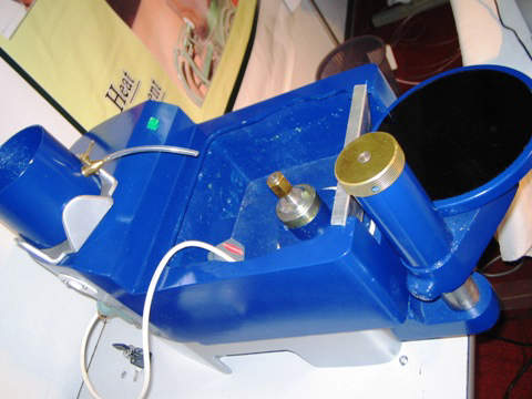 Gemstone cutting and polishing machine