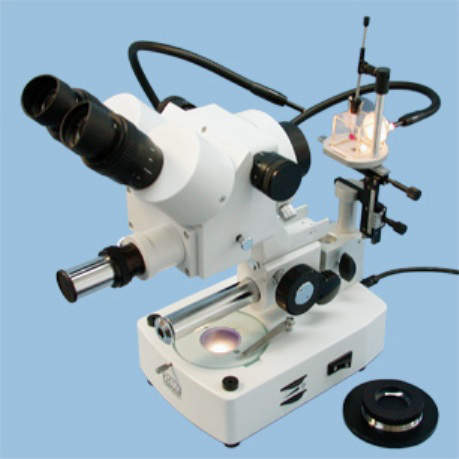Kruss Optronic Diamond and Gemstone Microscope with inbuilt fiber optic light source.This microscope can be used for gemstone analysis with immersion technique.