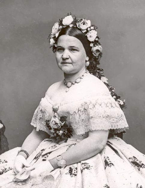 Another image of Mary Todd Lincoln wearing the seed pearl jewelry suite 