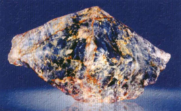 One view of the Jinadasa Guruge hexagonal bipyramidal 40.3 kg rough sapphire crystal 