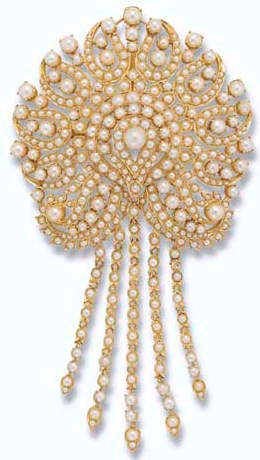A Pearl Brooch Pendant
