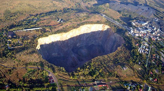 photo-of-premier-diamond-mines-taken-in-2011