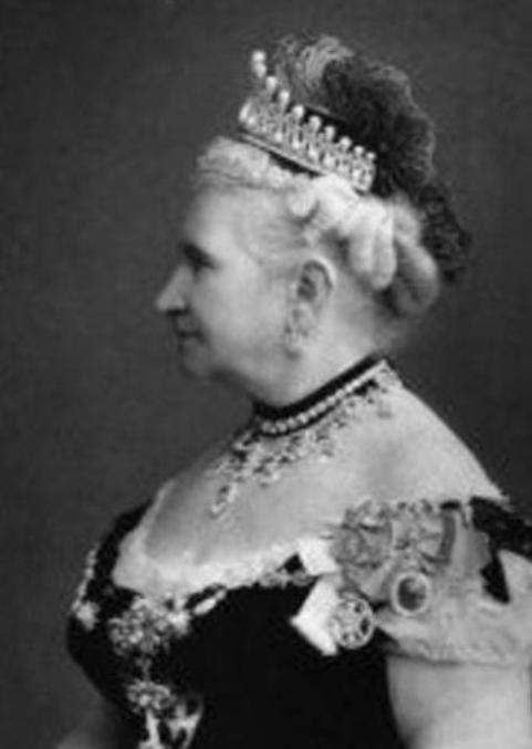 princess augusta of cambridge wearing the lovers knot tiara