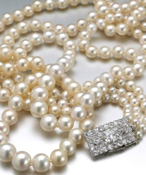 The Three-strand Dodge Pearl Necklace 