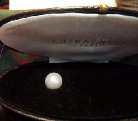 The Abernethy Pearl on display at Cairncross Jewelers, Perth, Scotland - Photo courtesy Kari Pearls 