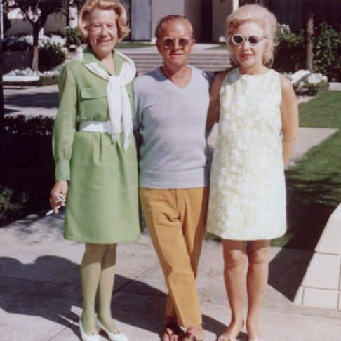 Lita Annenberg Hazen (left) with her sister Evelyn Annenberg Jaffe Hall and Truman Capote during a visit to Sunnylands, the Caifornia estate of their brother Walter Annenberg 